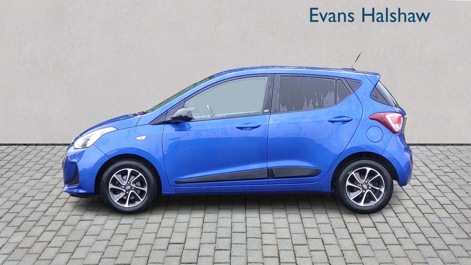 Used Hyundai i10 2018 for sale - 76262316: Photo 6