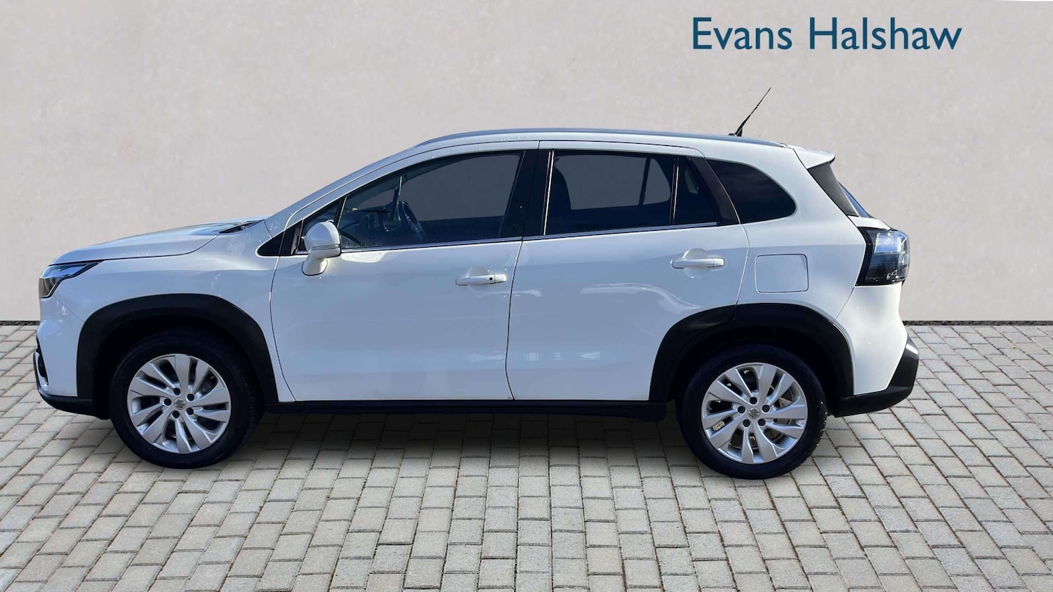 Used Suzuki SX4 S-Cross 2023 for sale - 77800060: Photo 4