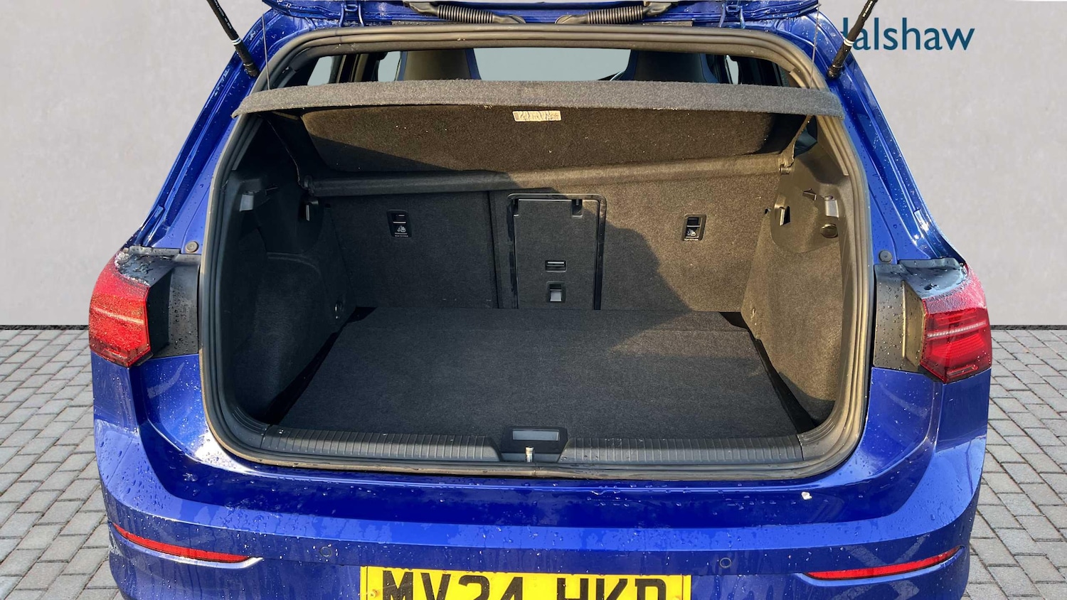 Used Volkswagen Golf 2024 for sale - 76967925: Photo 8