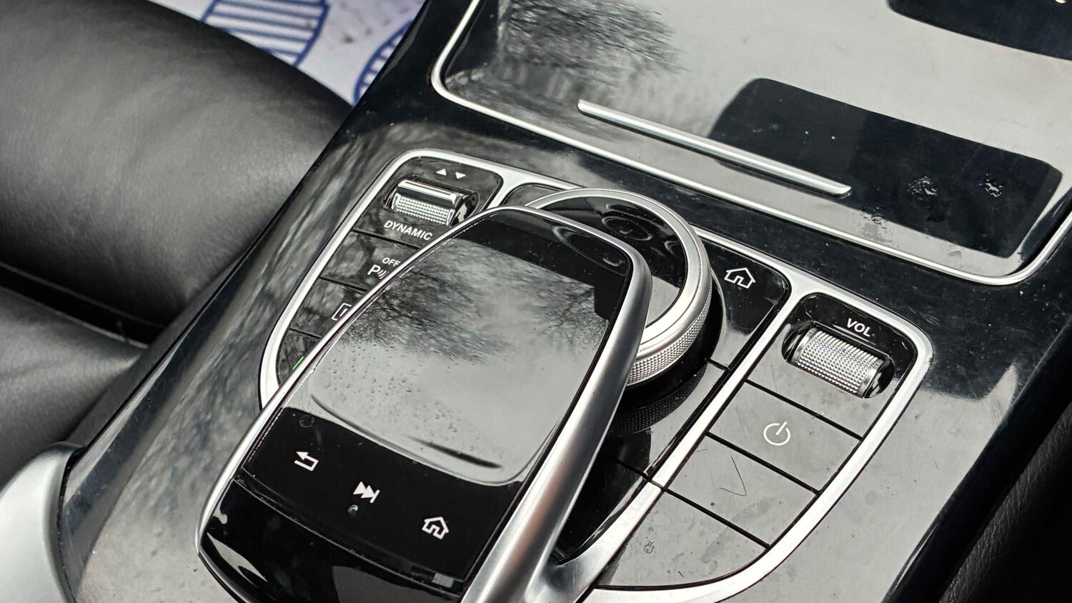 Used Mercedes-Benz C Class 2020 for sale - 78060328: Photo 11