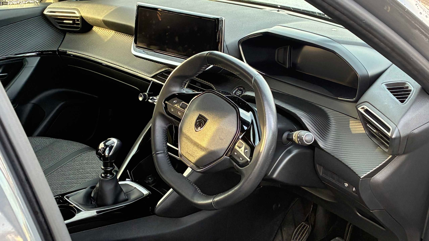 Used Peugeot 2008 2023 for sale - 76661977: Photo 8