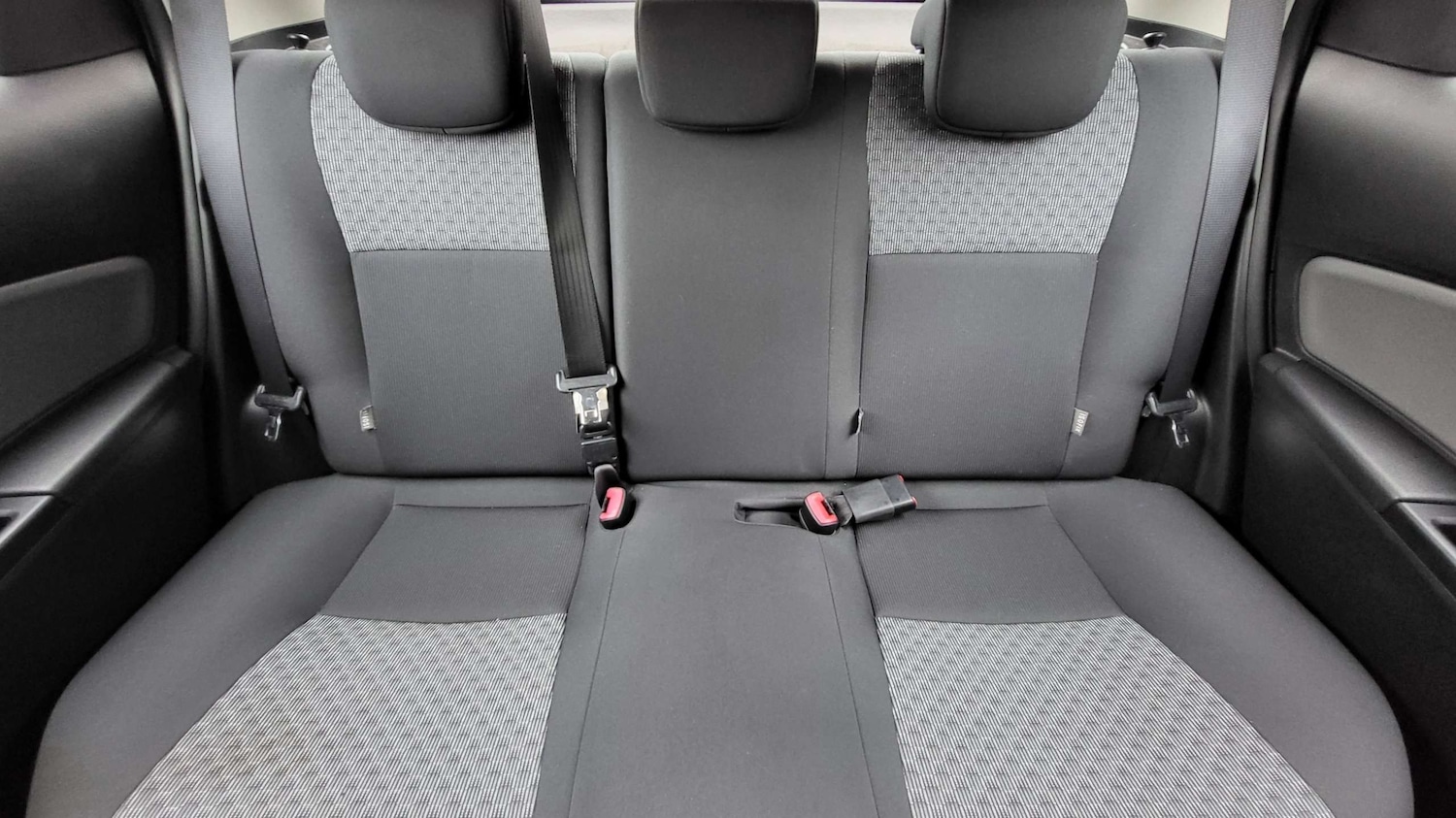 Used Toyota Yaris 2015 for sale - 76272190: Photo 14