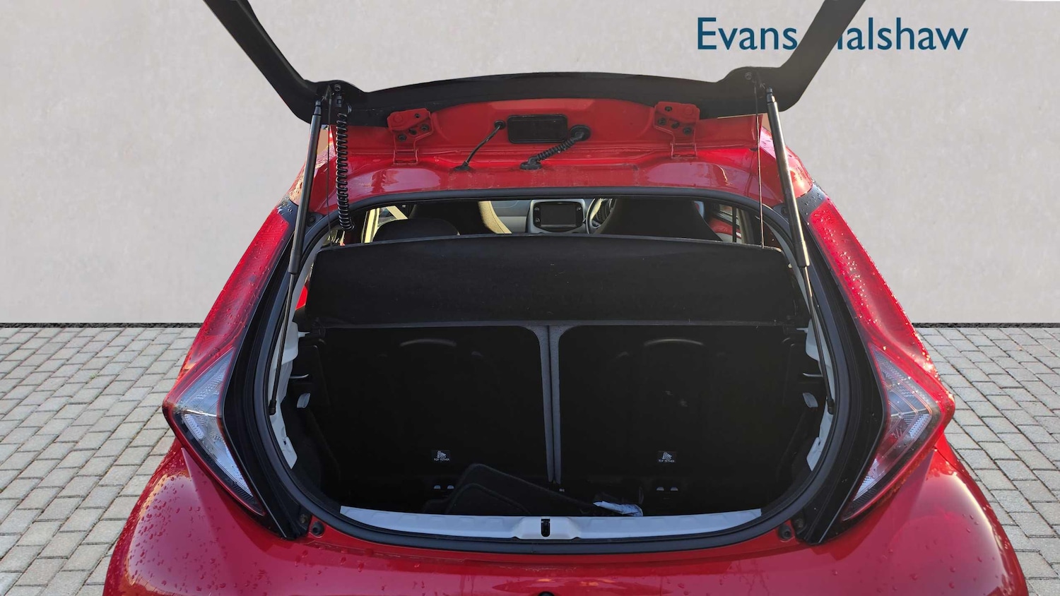 Used Toyota AYGO 2019 for sale - 76636820: Photo 11