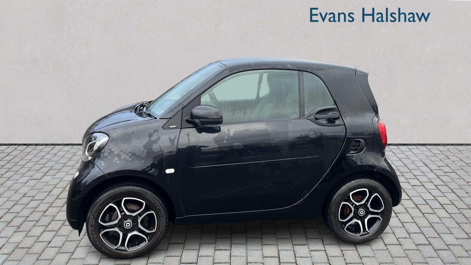 Used smart fortwo 2018 for sale - 77414668: Photo 2
