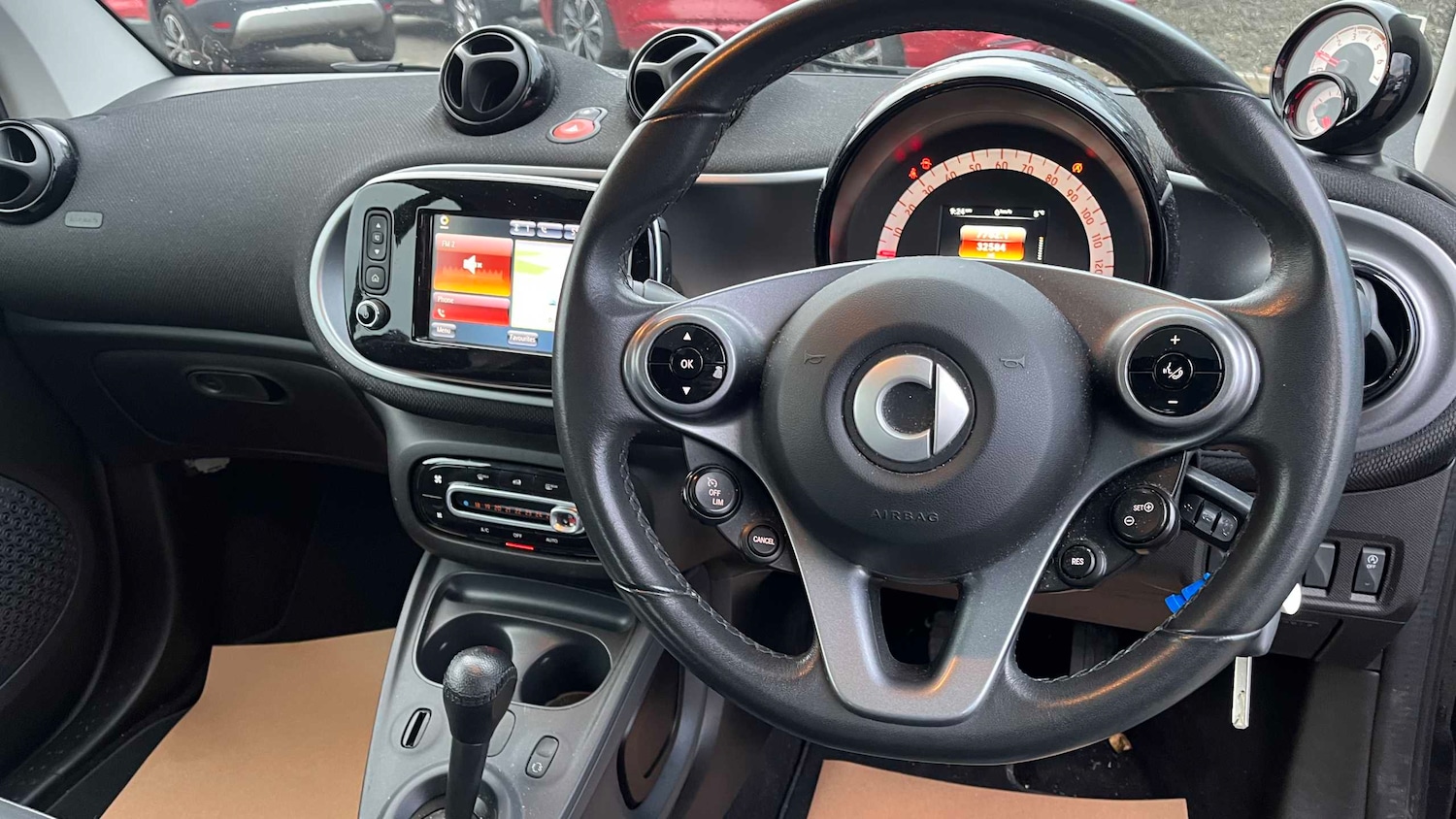 Used smart fortwo 2018 for sale - 77414668: Photo 7