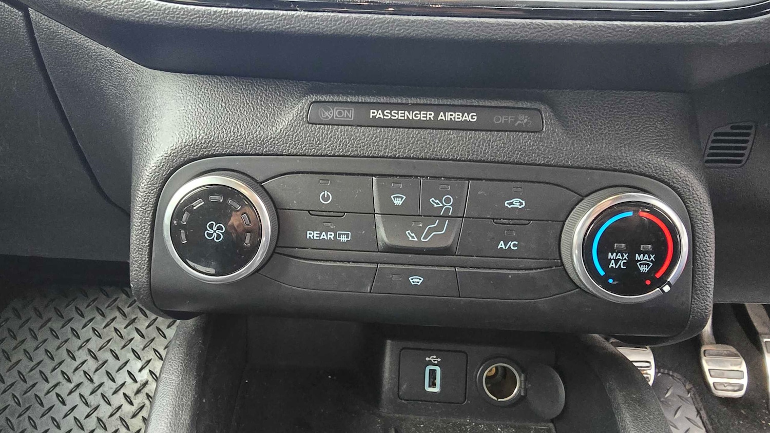 Used Ford Focus 2018 for sale - 77147378: Photo 13