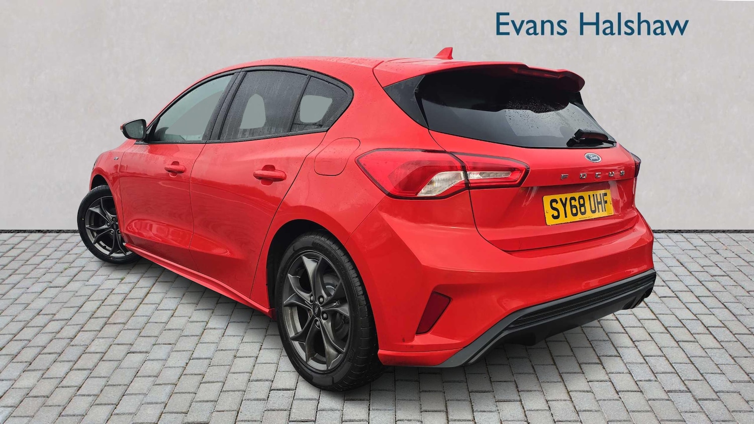 Used Ford Focus 2018 for sale - 77147378: Photo 2