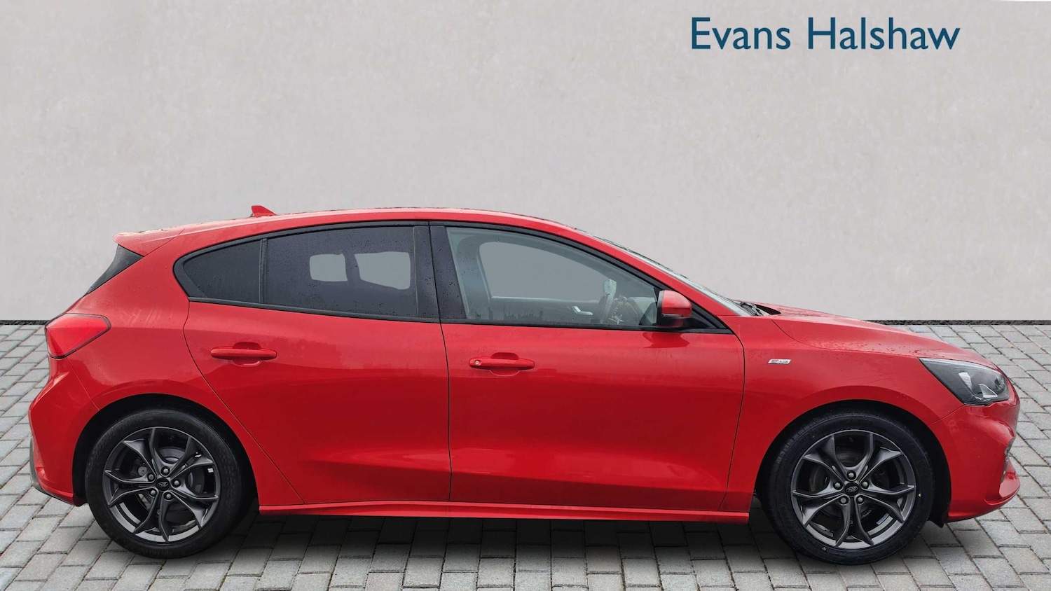 Used Ford Focus 2018 for sale - 77147378: Photo 4