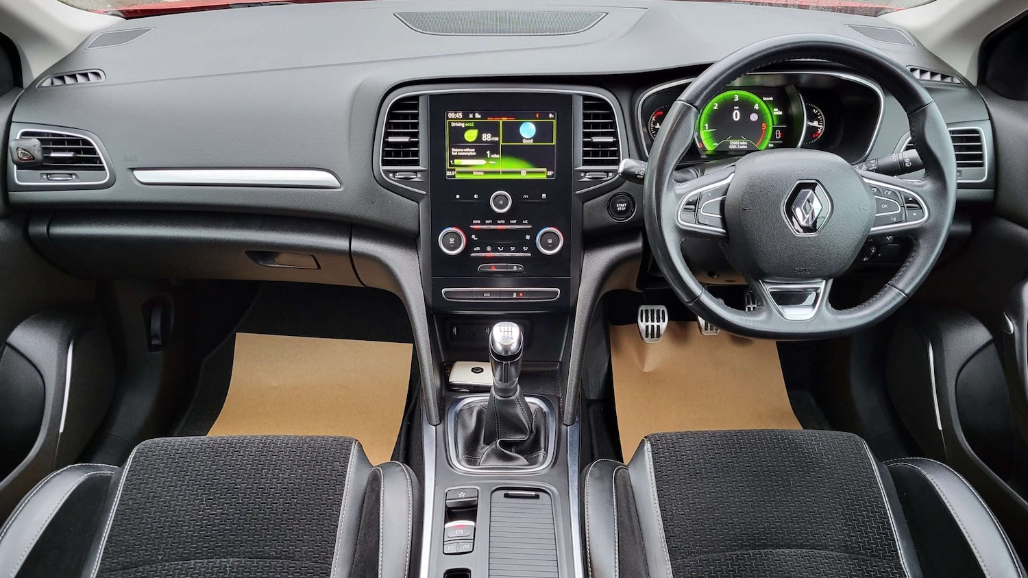 Used Renault Megane 2017 for sale - 76286257: Photo 9