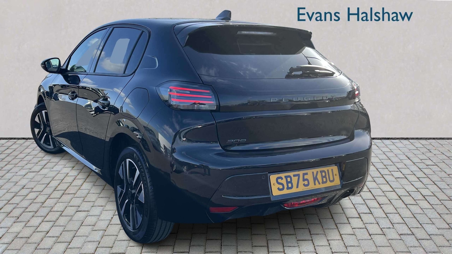 Used Peugeot 208 2025 for sale - 77983277: Photo 2