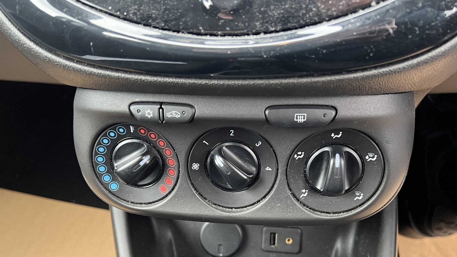 Used Vauxhall Corsa 2015 for sale - 76435576: Photo 19