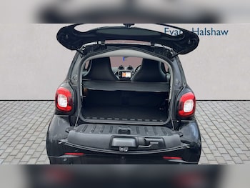 Used smart fortwo 2018 for sale - 77485459: Photo