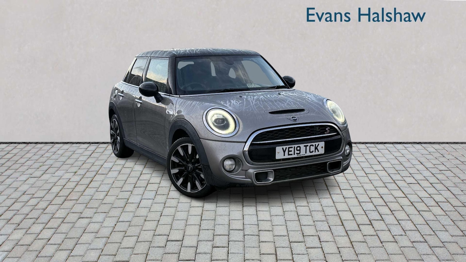 Used MINI Hatch 2019 for sale - 77011137: Photo 1