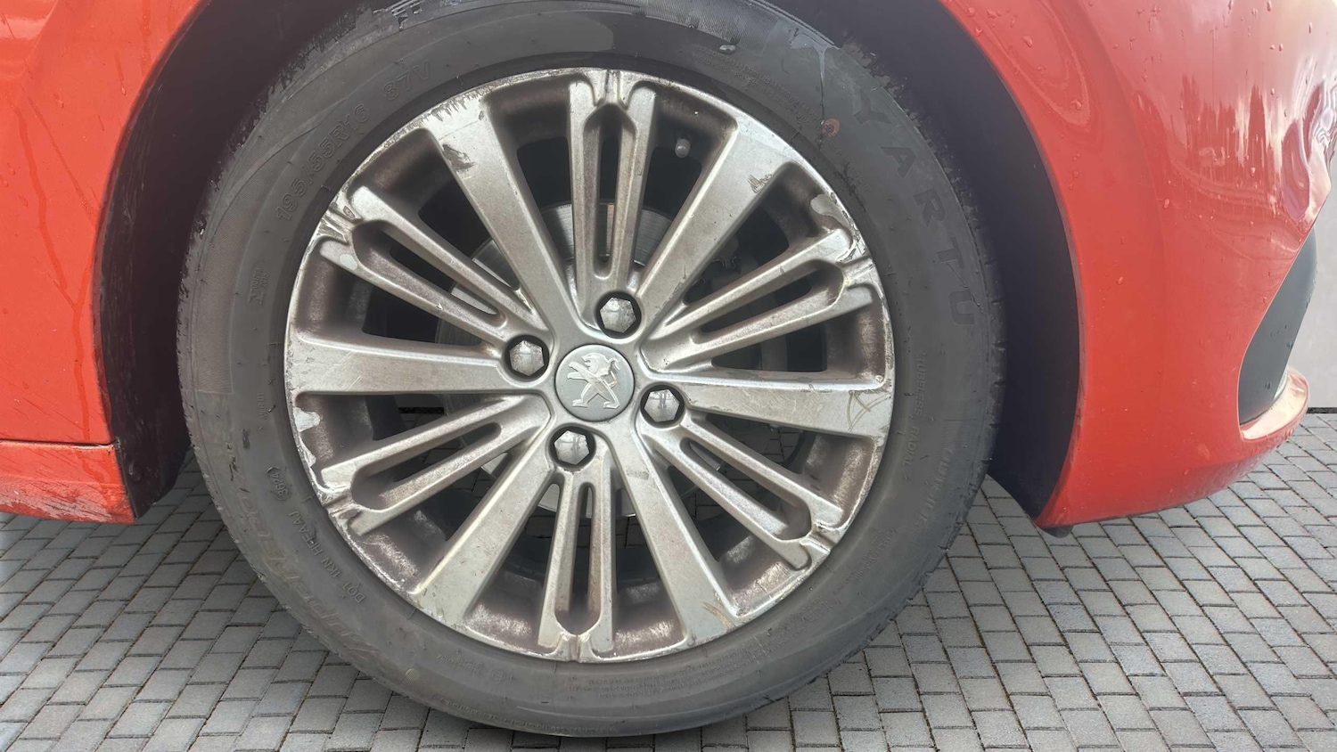 Used Peugeot 208 2015 for sale - 76460021: Photo 9