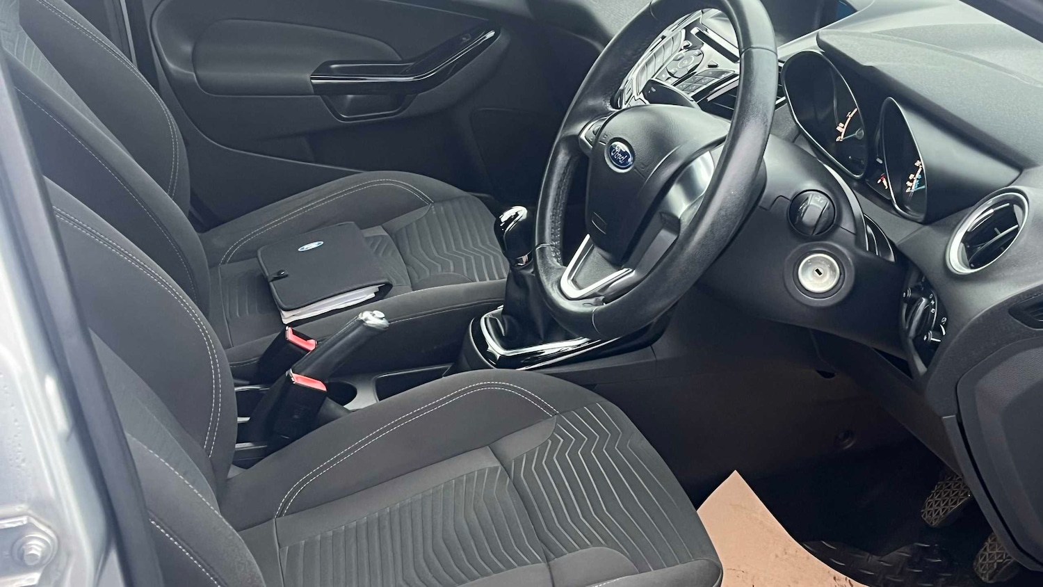 Used Ford Fiesta 2015 for sale - 76718068: Photo 5