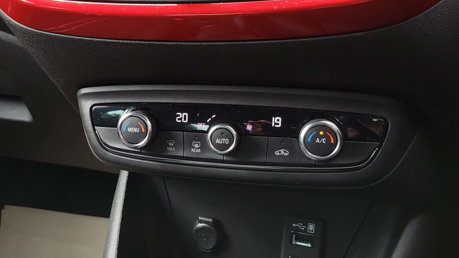 Used Vauxhall Crossland 2022 for sale - 76329261: Photo 28