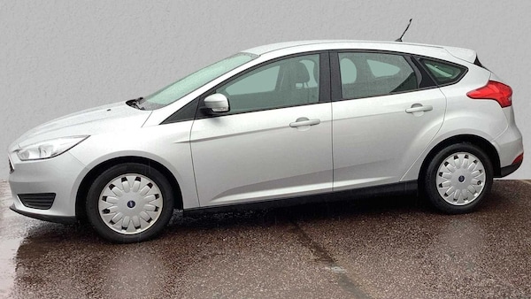 Used Ford Focus 2017 for sale - 76310799: Photo 5