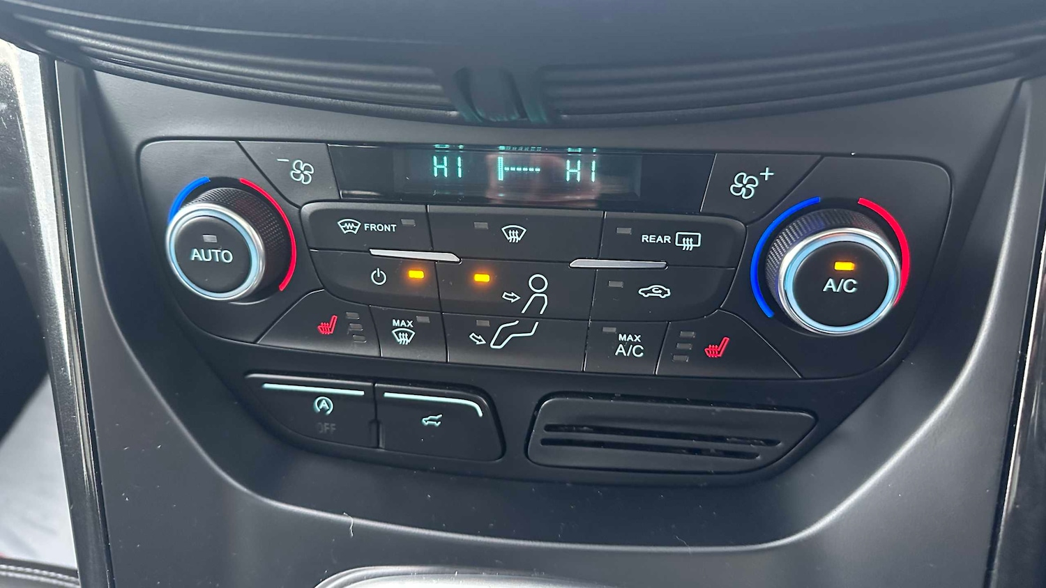 Used Ford Kuga 2017 for sale - 76842909: Photo 16