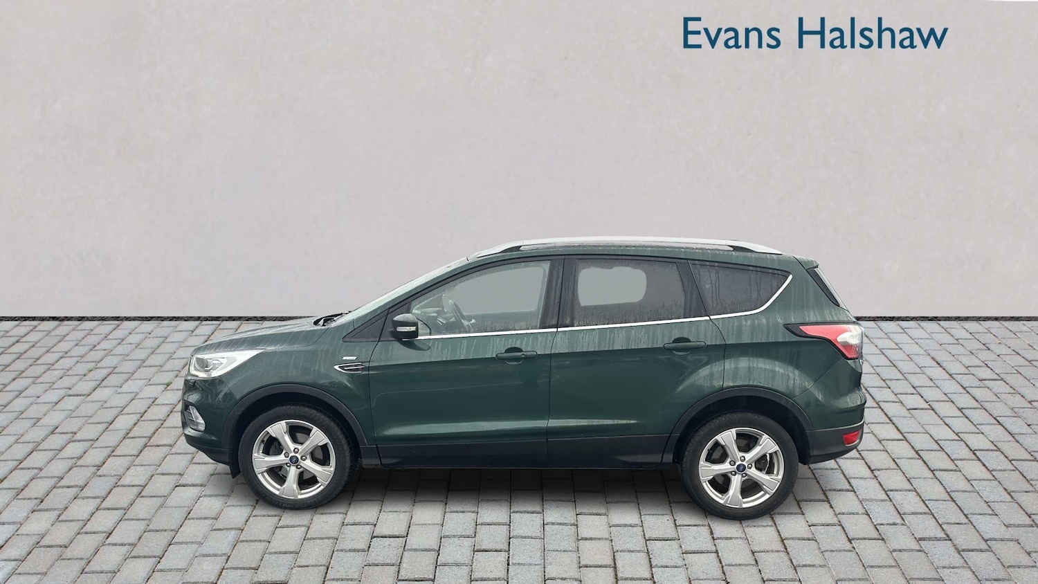 Used Ford Kuga 2017 for sale - 76842909: Photo 4