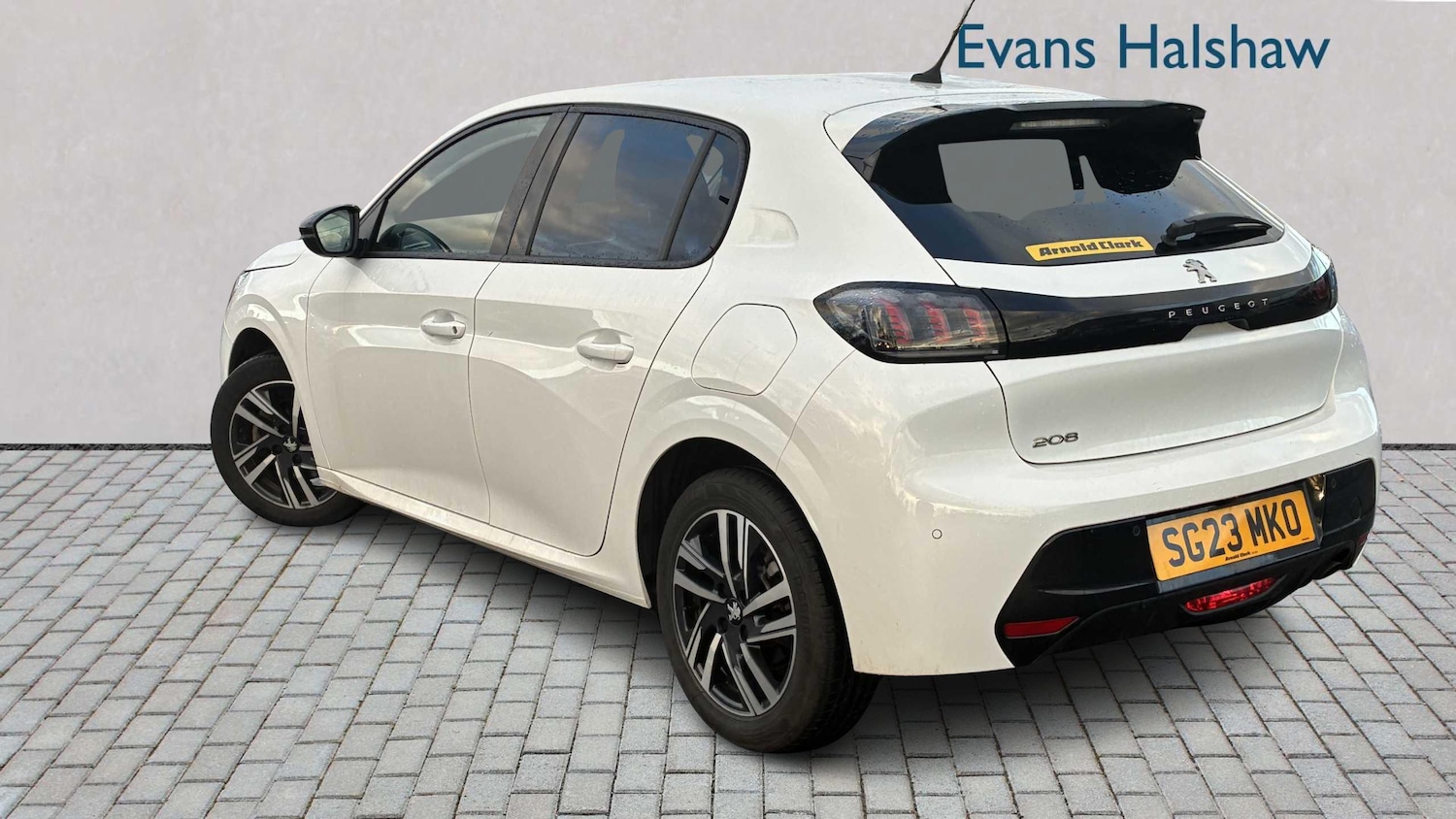 Used Peugeot 208 2023 for sale - 77032197: Photo 2