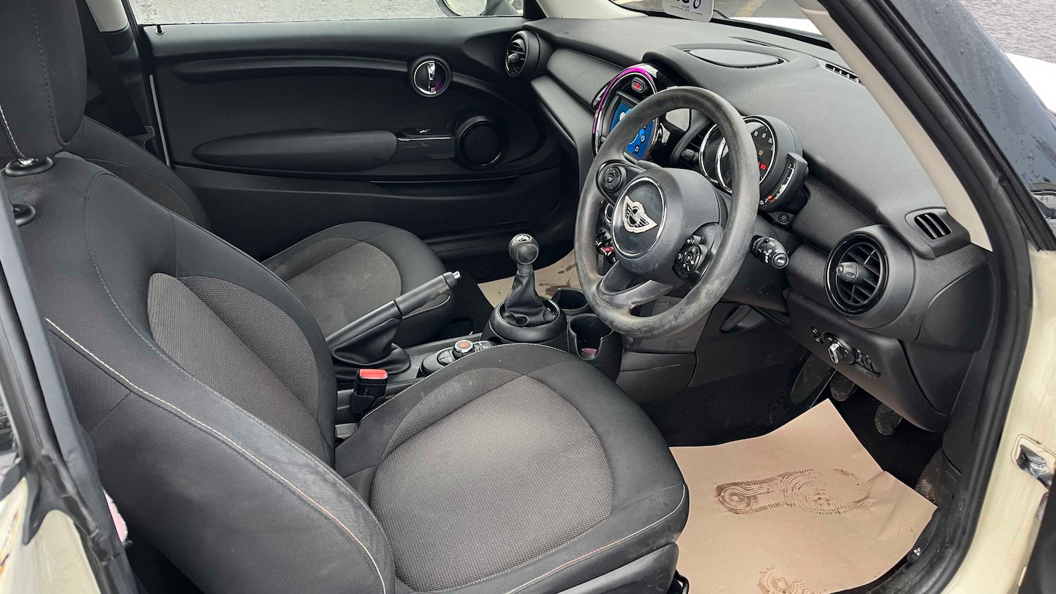 Used MINI Hatch 2019 for sale - 77000212: Photo 5