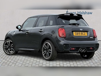 Used MINI Hatch 2019 for sale - 77601454: Photo