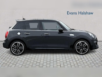 Used MINI Hatch 2019 for sale - 77601454: Photo