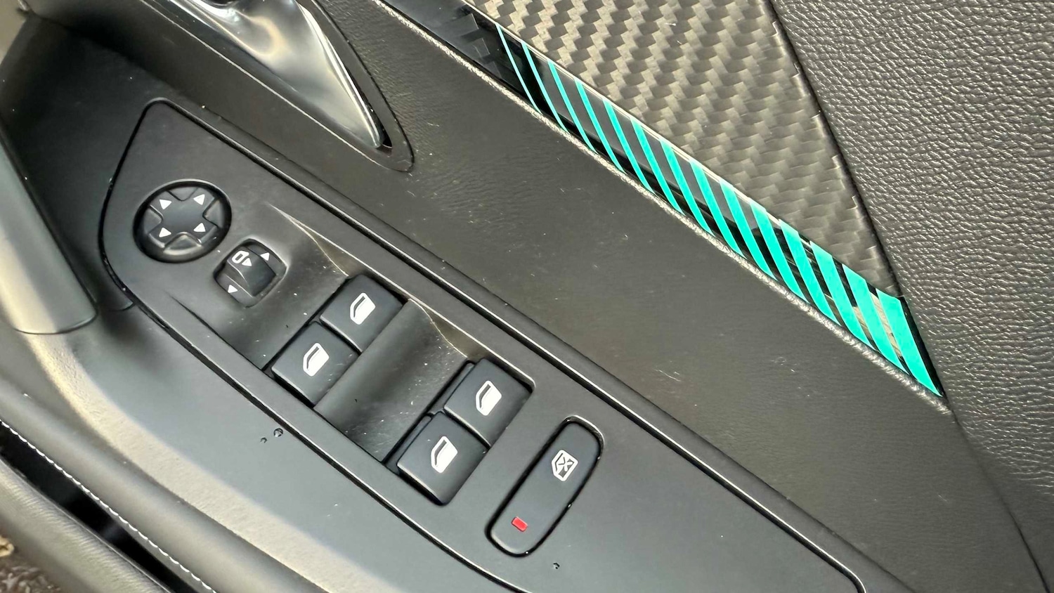 Used Peugeot 2008 2021 for sale - 76875660: Photo 13