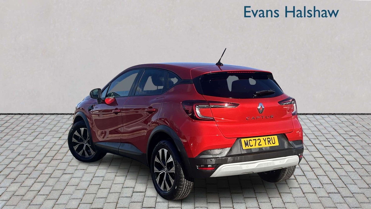 Used Renault Captur 2023 for sale - 77726688: Photo 2