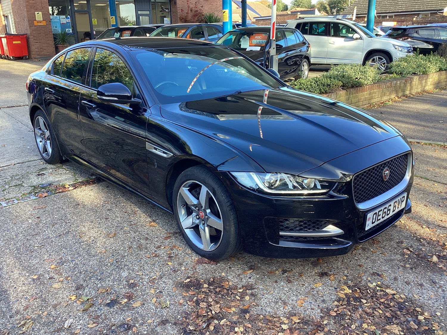 Used Jaguar XE 2016 for sale - 76518661: Photo 10