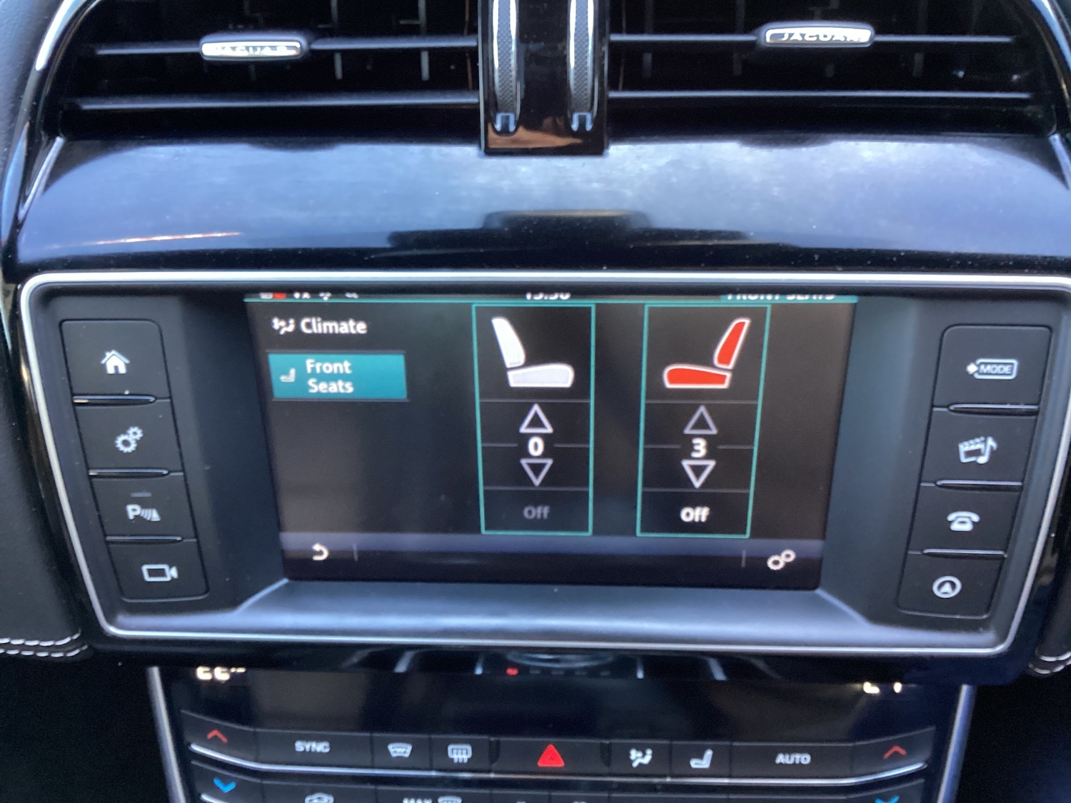 Used Jaguar XE 2016 for sale - 76518661: Photo 18