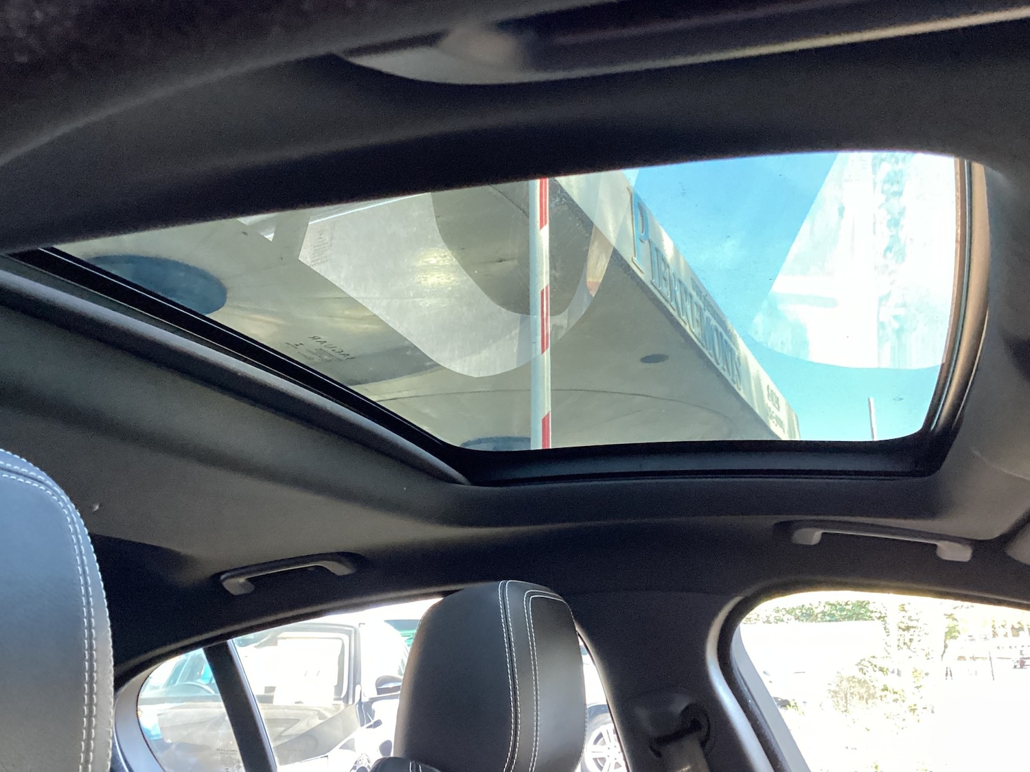 Used Jaguar XE 2016 for sale - 76518661: Photo 5