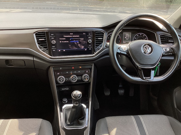 Used Volkswagen T-Roc 2019 for sale - 74923258: Photo 2