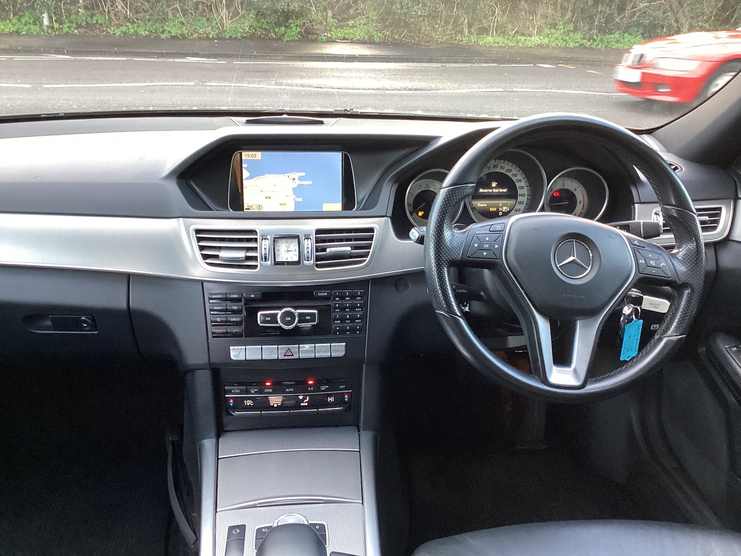 Used Mercedes-Benz E Class 2014 for sale - 77127588: Photo 2