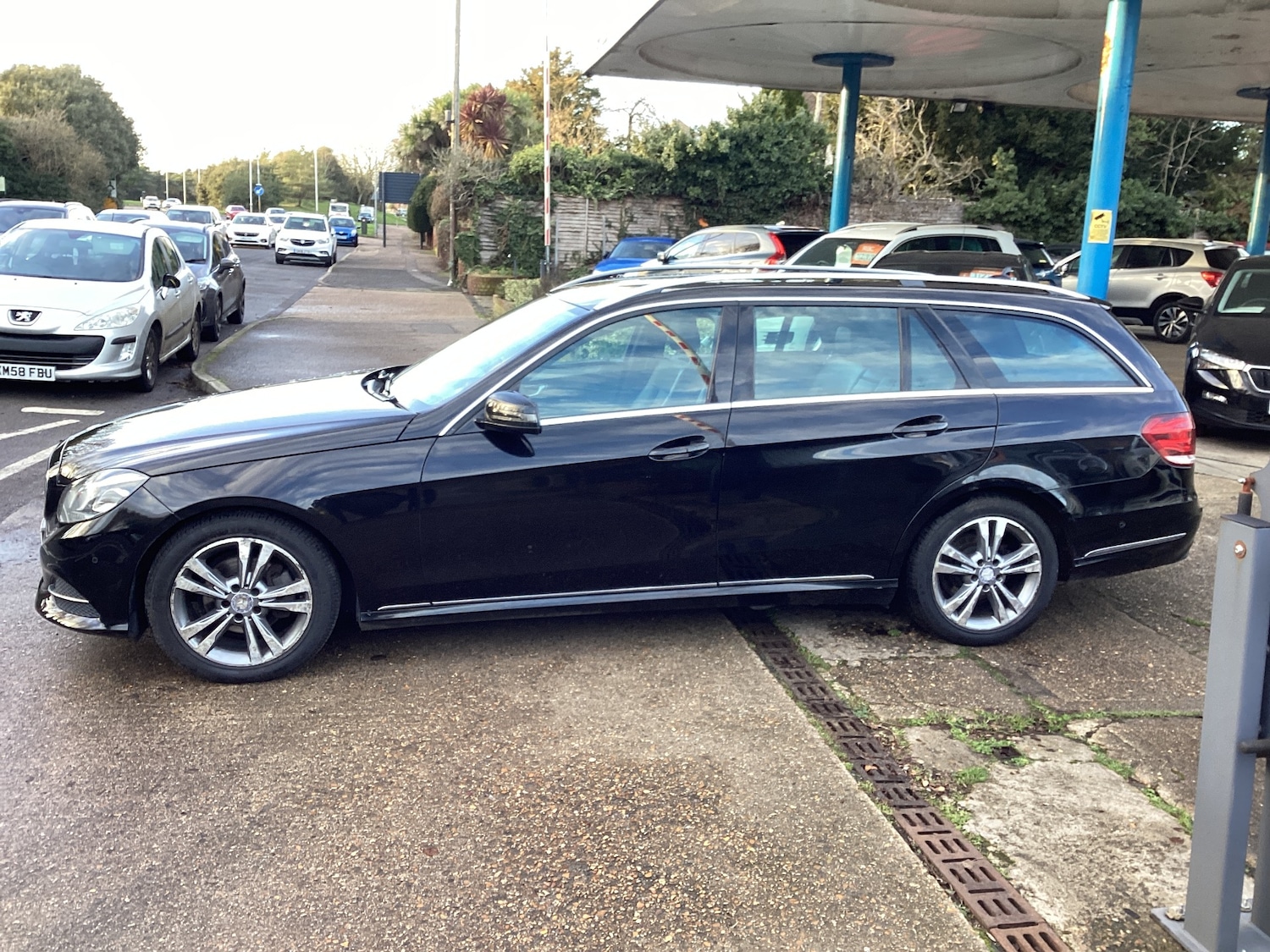 Used Mercedes-Benz E Class 2014 for sale - 77127588: Photo 3