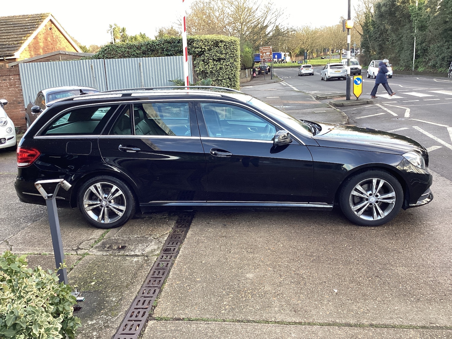 Used Mercedes-Benz E Class 2014 for sale - 77127588: Photo 8