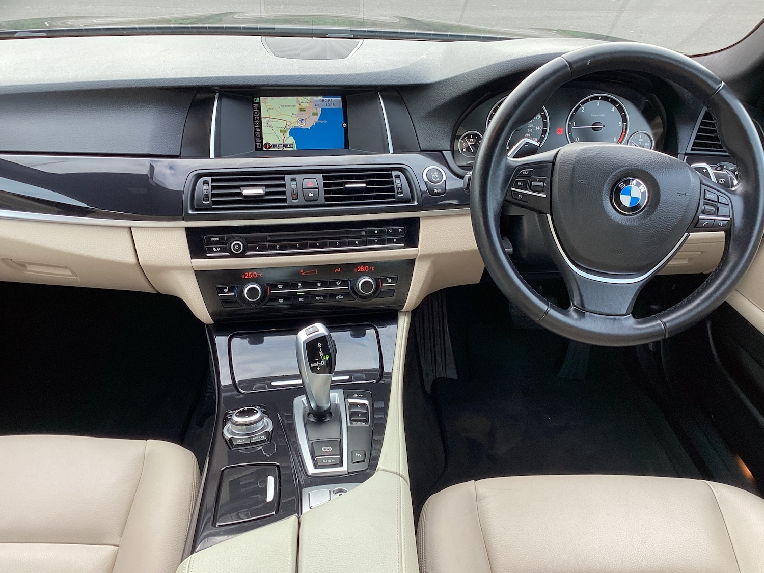 Used BMW 5 Series 2015 for sale - 77651500: Photo 2