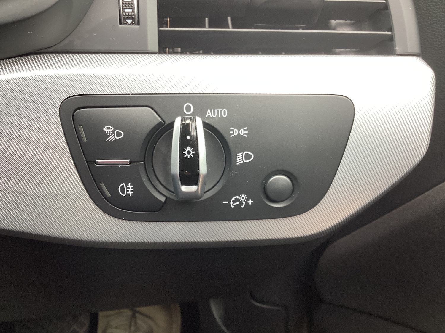 Used Audi A4 2017 for sale - 78108303: Photo 16