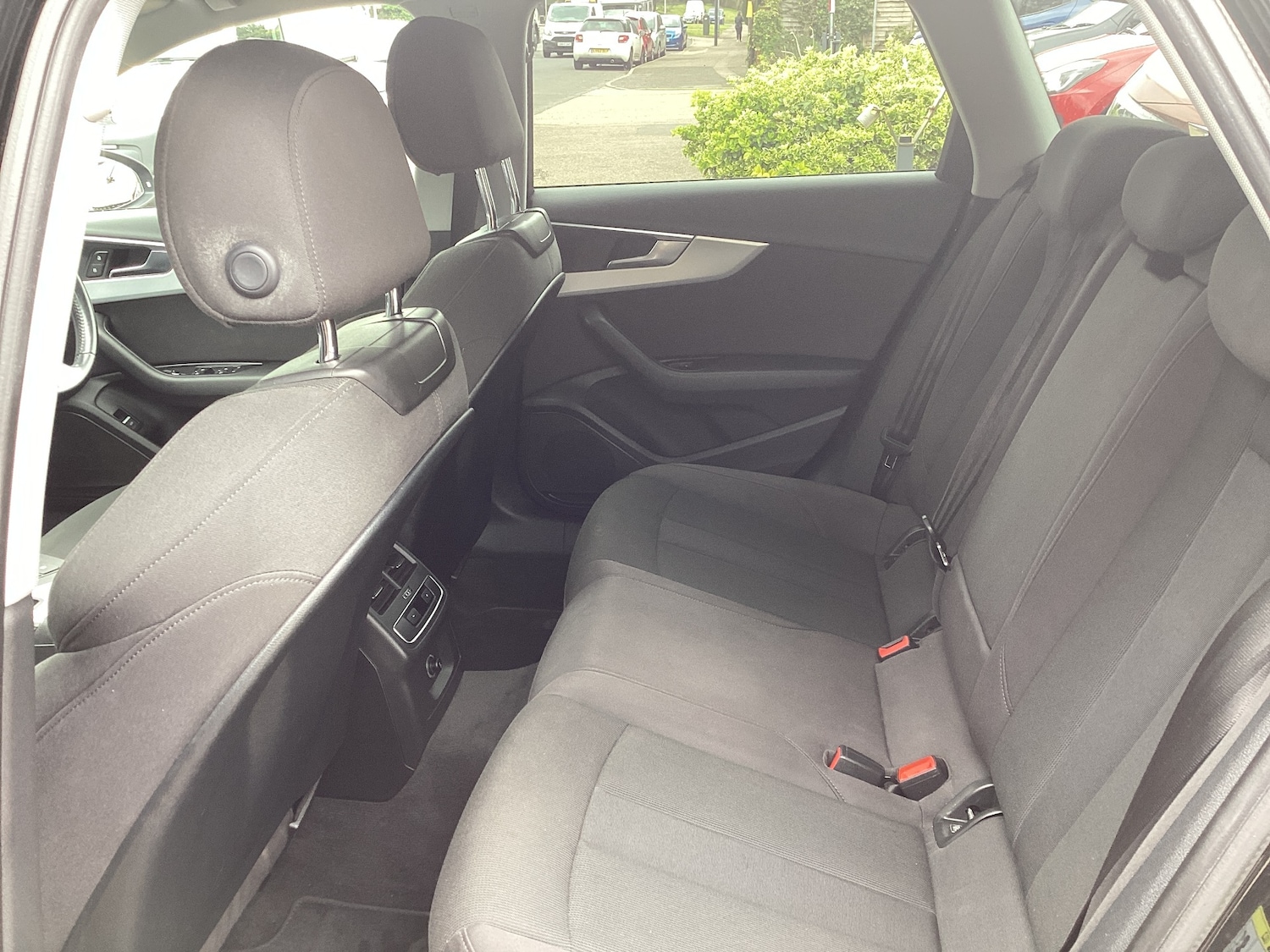 Used Audi A4 2017 for sale - 78108303: Photo 5