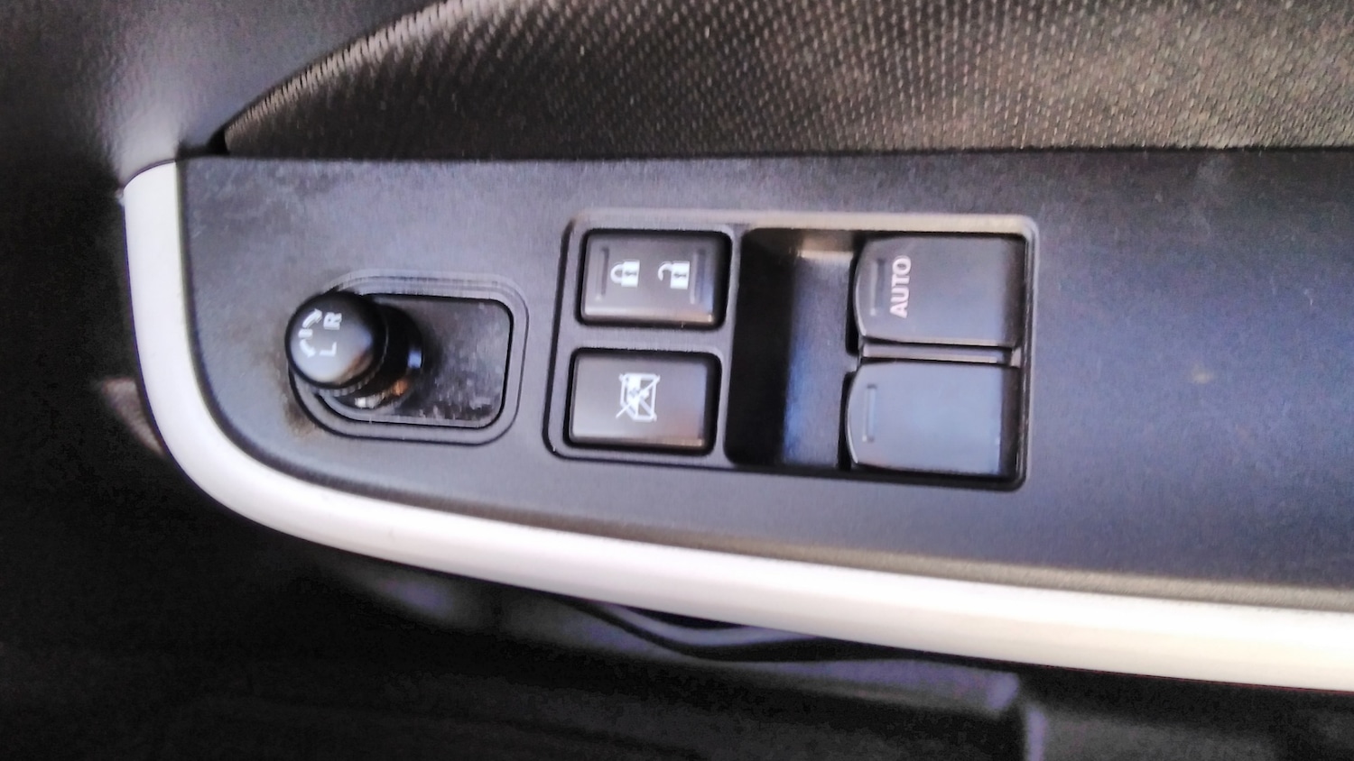 Used Suzuki Swift 2023 for sale - 77258610: Photo 12