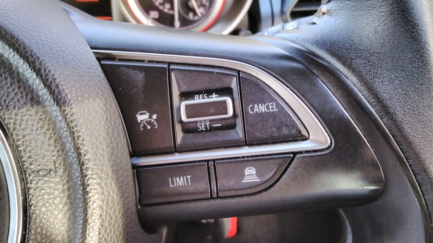 Used Suzuki Swift 2023 for sale - 77258610: Photo 21