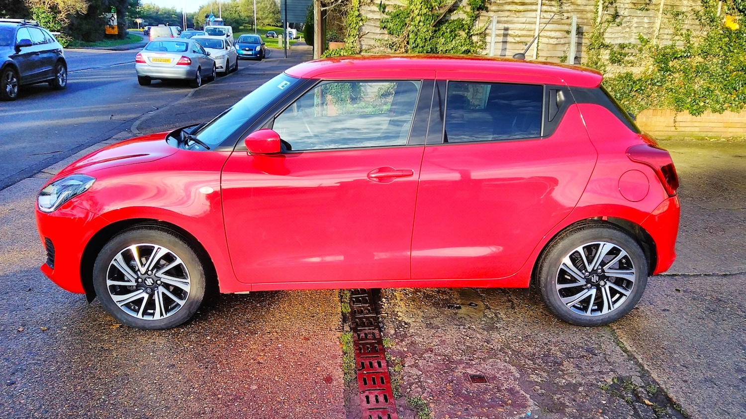 Used Suzuki Swift 2023 for sale - 77258610: Photo 3