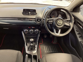 Used Mazda Mazda2 2018 for sale - 79504601: Photo