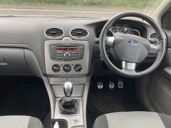 Used Ford Focus 2010 for sale - 78324950: Photo