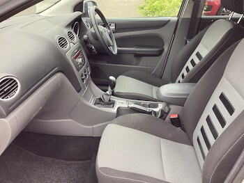 Used Ford Focus 2010 for sale - 78324950: Photo