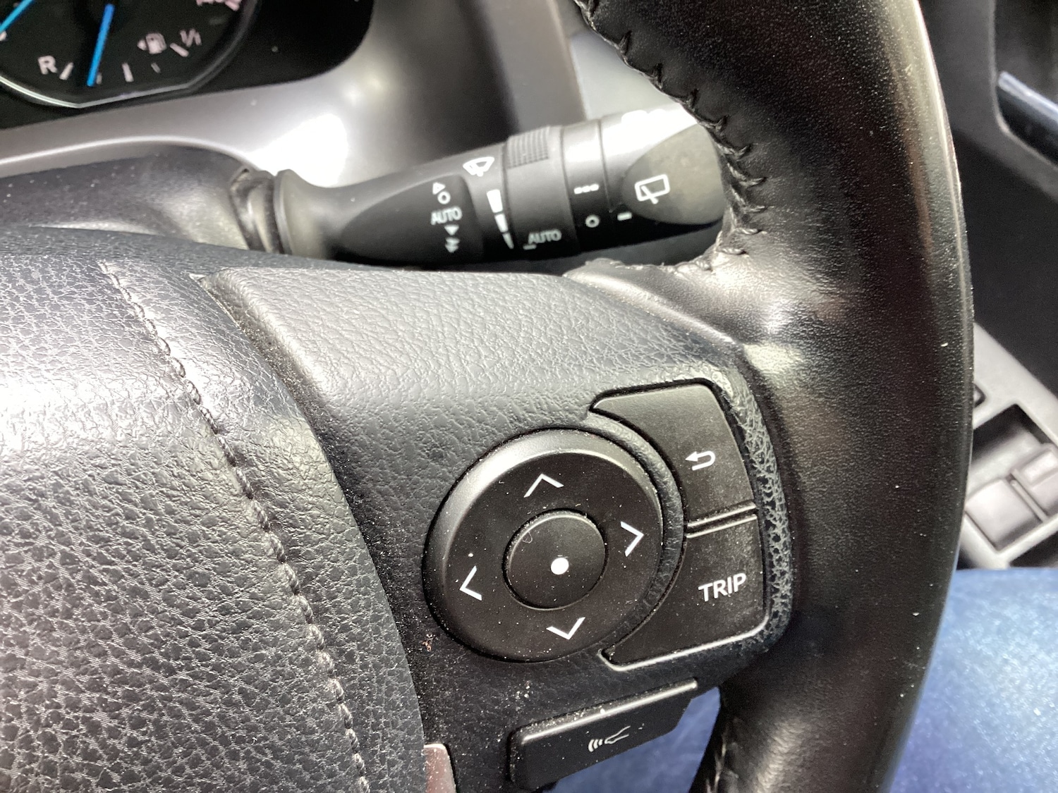 Used Toyota RAV4 2018 for sale - 76663349: Photo 24