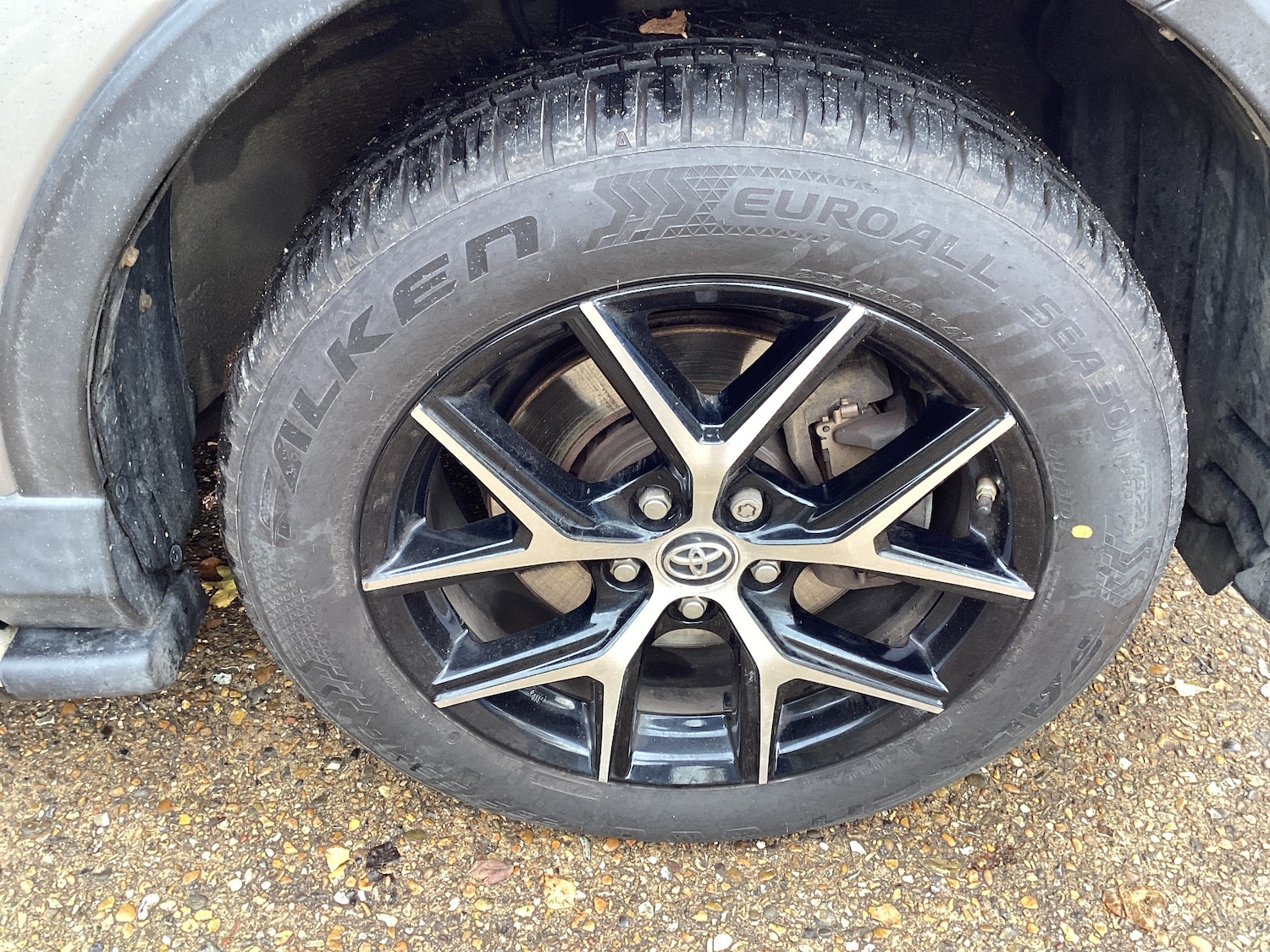 Used Toyota RAV4 2018 for sale - 76663349: Photo 27