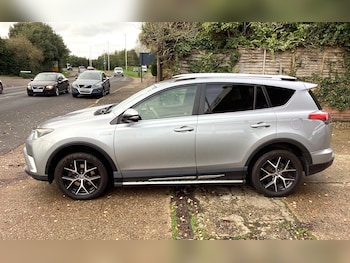 Used Toyota RAV4 2018 for sale - 76663349: Photo