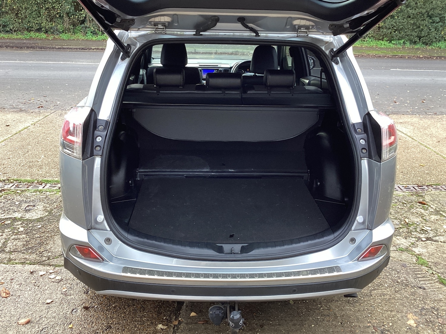 Used Toyota RAV4 2018 for sale - 76663349: Photo 7