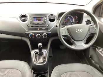 Used Hyundai i10 2018 for sale - 75566685: Photo